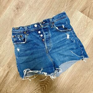 Levis Button Fly Denim Shorts I2